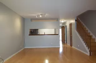 1069 Talbots Ln, Elk Grove Village, IL 60007 - Photo 7