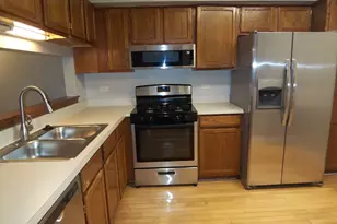1069 Talbots Ln, Elk Grove Village, IL 60007 - Photo 5