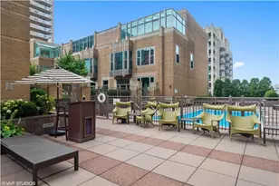 33 W Ontario St, Chicago, IL 60654 - Photo 41