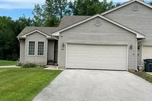 382 Tamarack St, Park Forest, IL 60466 - Photo 1