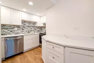 444 S Spring Rd, Elmhurst, IL 60126 - Photo 9