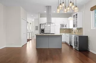 876 N Hermitage Ave, Chicago, IL 60622 - Photo 9