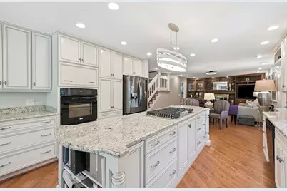 3580 Londonderry Court, Hoffman Estates, IL 60067 - Photo 7