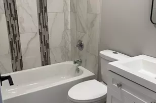 8310 S Buffalo Ave, Chicago, IL 60617 - Photo 7