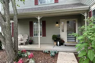 152 Village Creek Dr, Lake in the Hills, IL 60156 - Photo 1