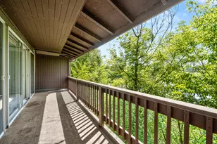 5536 E Lake Dr, Lisle, IL 60532 - Photo 3