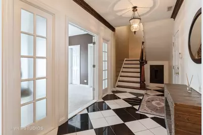 1867 Admiral Court, Glenview, IL 60026 - Photo 3