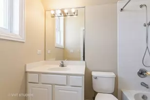 1867 Admiral Ct, Glenview, IL 60026 - Photo 15