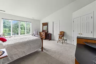 1052 Delta Dr, Elgin, IL 60123 - Photo 11