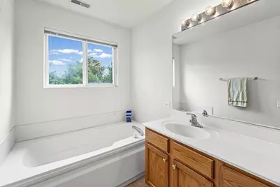 1052 Delta Drive #1052, Elgin, IL 60123 - Photo 13