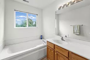 1052 Delta Dr, Elgin, IL 60123 - Photo 13