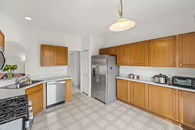1052 Delta Drive #1052, Elgin, IL 60123 - Photo 7