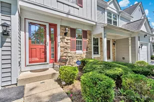 333 Shadybrook Ln, Aurora, IL 60504 - Photo 5