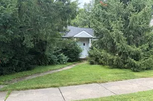 410 Elm St, Batavia, IL 60510 - Photo 1