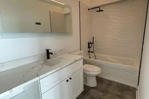 3200 N Lake Shore Dr, Chicago, IL 60657 - Photo 21