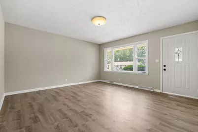 2221 Evans Avenue, Loves Park, IL 61111 - Photo 3