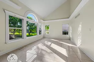 5532 Chantilly Cir, Lake in the Hills, IL 60156 - Photo 5