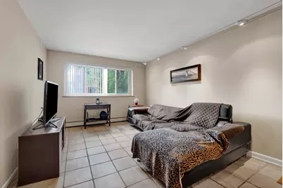 515 W Wrightwood Avenue #202, Chicago, IL 60614 - Photo 5