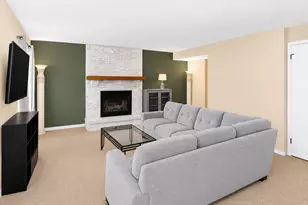 309 S Cross Trail, McHenry, IL 60050 - Photo 17