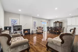 8166 W 87th St, Hickory Hills, IL 60457 - Photo 5