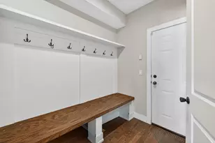 8166 W 87th St, Hickory Hills, IL 60457 - Photo 11
