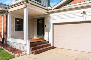 42 Circle Dr W, Montgomery, IL 60538 - Photo 3