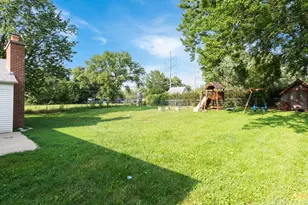 42 Circle Dr W, Montgomery, IL 60538 - Photo 19