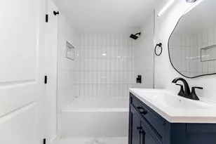 8025 S Euclid Ave, Chicago, IL 60617 - Photo 23