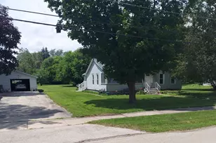 150 N School St, Braidwood, IL 60408 - Photo 1