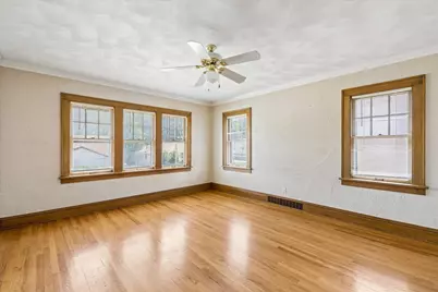 905 18th Street, Rockford, IL 61104 - Photo 5