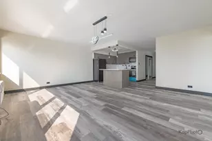 7337 S South Shore Dr, Chicago, IL 60649 - Photo 5