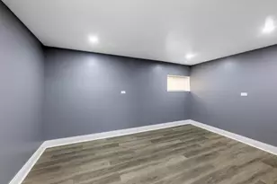 3035 N Luna Ave, Chicago, IL 60641 - Photo 19