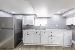 3035 N Luna Ave, Chicago, IL 60641 - Photo 17