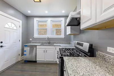 3035 N Luna Avenue, Chicago, IL 60641 - Photo 11