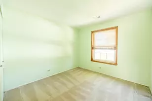 326 Woodbury Ct, Schaumburg, IL 60193 - Photo 9