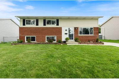 20 W Fullerton Avenue, Glendale Heights, IL 60139 - Photo 1