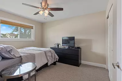 20 W Fullerton Avenue, Glendale Heights, IL 60139 - Photo 19