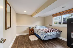 20 W Fullerton Ave, Glendale Heights, IL 60139 - Photo 13