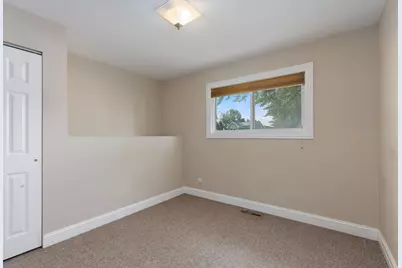20 W Fullerton Avenue, Glendale Heights, IL 60139 - Photo 17
