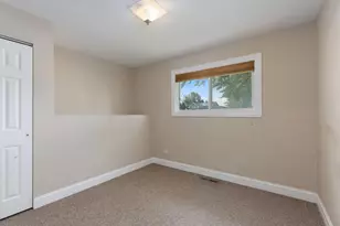 20 W Fullerton Ave, Glendale Heights, IL 60139 - Photo 17