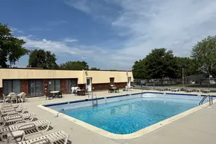 121 Millbrook Ln, Schaumburg, IL 60193 - Photo 47