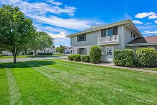 121 Millbrook Ln, Schaumburg, IL 60193 - Photo 37