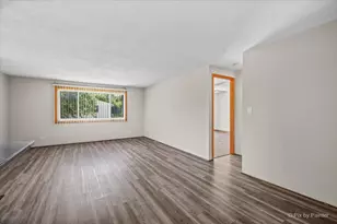 121 Millbrook Ln, Schaumburg, IL 60193 - Photo 7