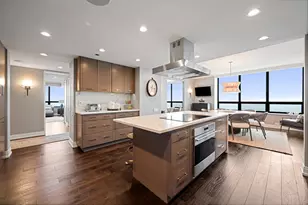 180 E Pearson St, Chicago, IL 60611 - Photo 15