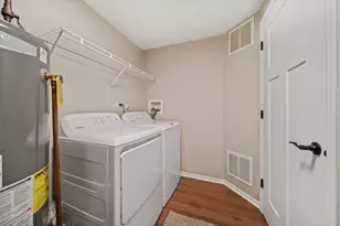 371 McGrath Dr, Oswego, IL 60543 - Photo 23