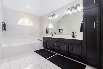 932 Merrill New Road, Sugar Grove, IL 60554 - Photo 17