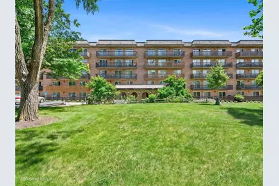 8025 Woodglen Lane #306, Downers Grove, IL 60516 - Photo 1