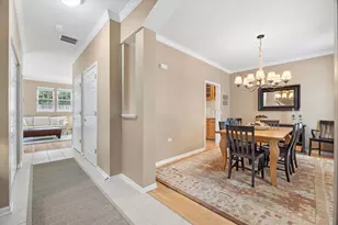 621 Dunhill Ln, Carol Stream, IL 60188 - Photo 7