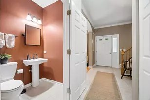 621 Dunhill Ln, Carol Stream, IL 60188 - Photo 9