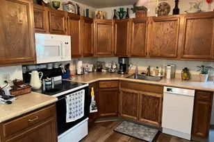 801 E Honeywell Ave, Hoopeston, IL 60942 - Photo 13